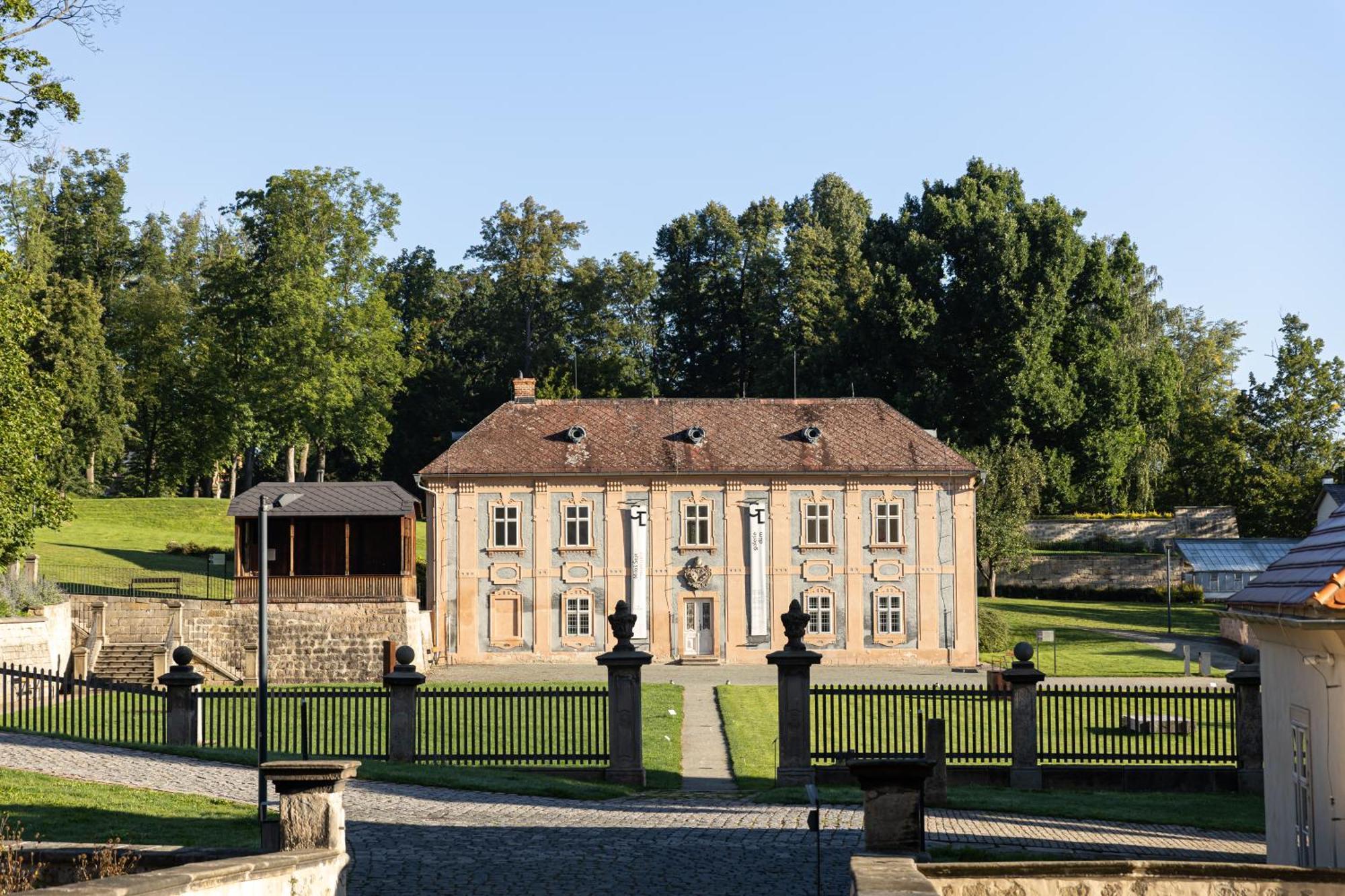 Dum Hostu Klaster Broumov Exterior foto
